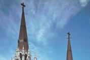 “전국 교회, 핵심 방역수칙 의무화… 정규예배 외 모임 금지”